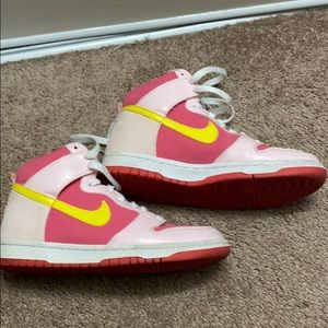 Nike high top sneakers size Y6